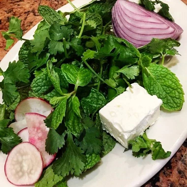 Beyaz peynir with herbs and onions